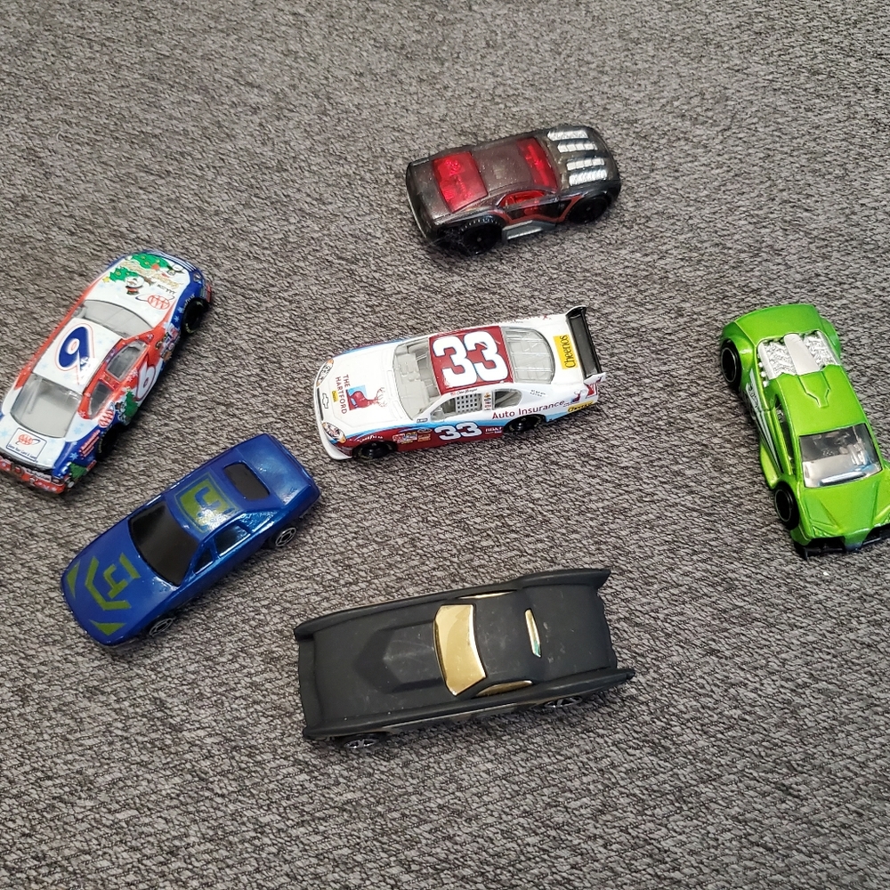 Lot of 6 HotWheels
